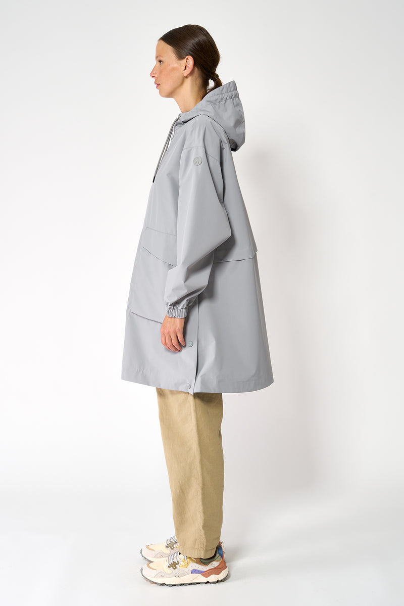 Light Grey Nebbia Raincoat Tanta