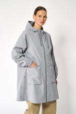 Light Grey Nebbia Raincoat Tanta